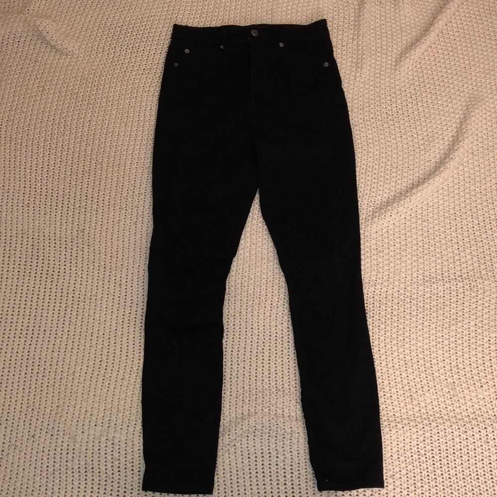 LIKE NEW Gap black skinny jeans